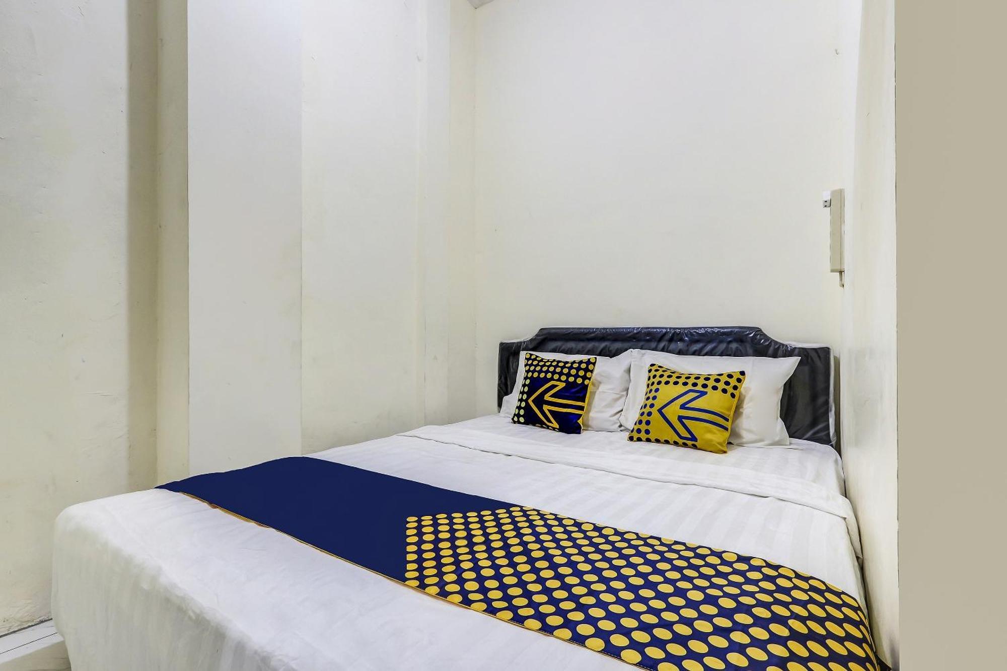 Spot On 90780 Gang Tengah Homestay Syariah Семаранг Екстериор снимка