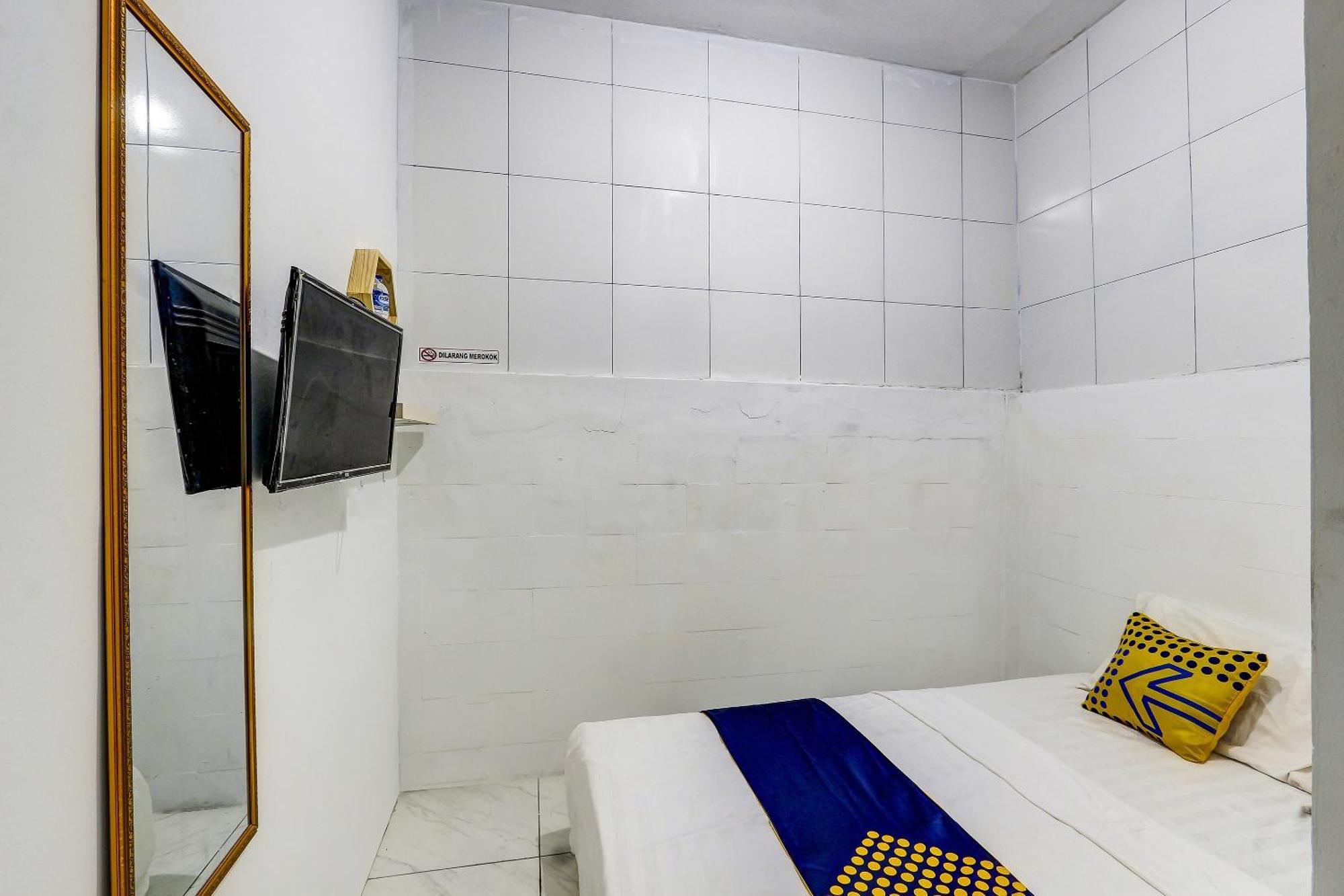 Spot On 90780 Gang Tengah Homestay Syariah Семаранг Екстериор снимка