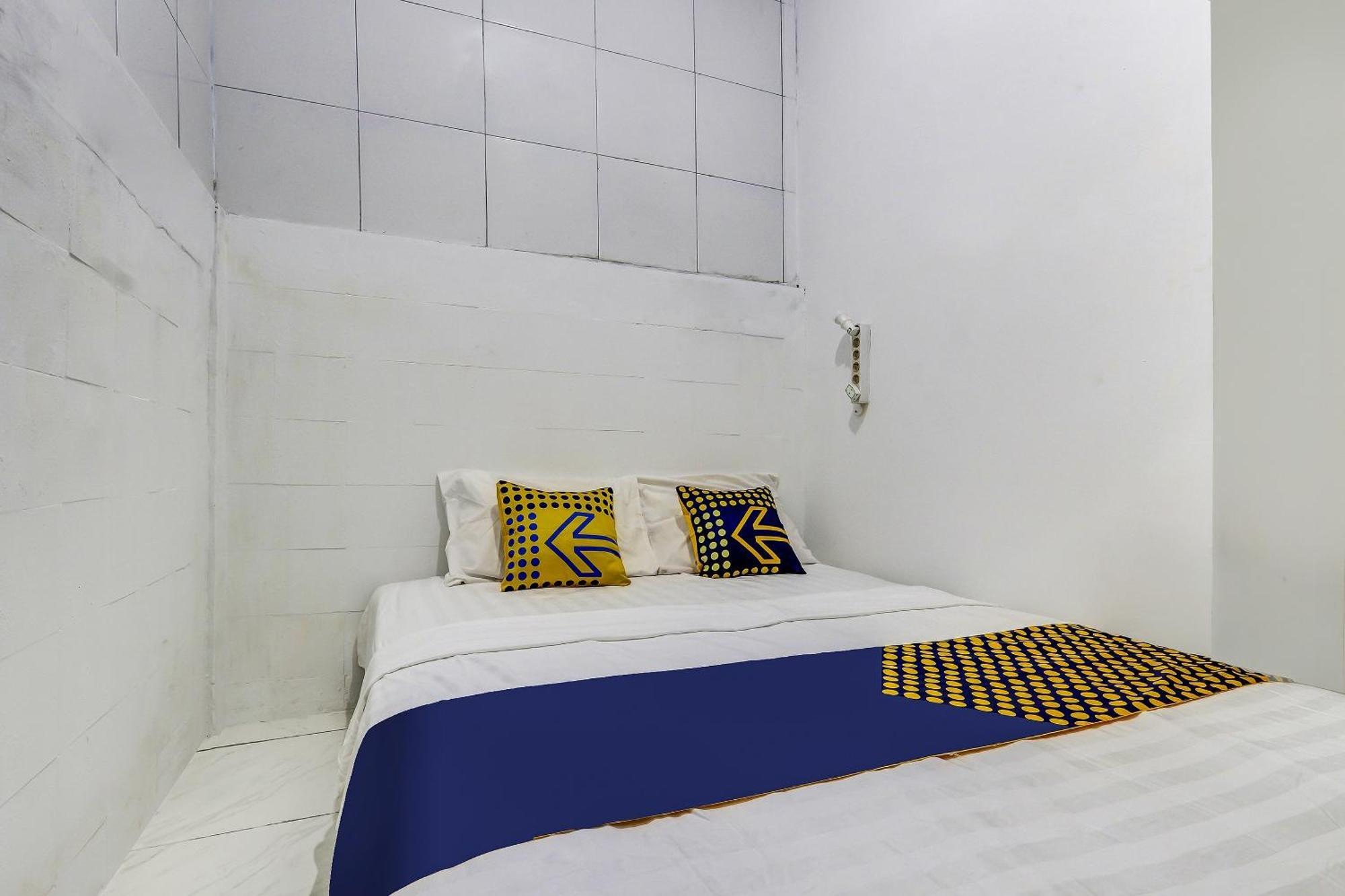 Spot On 90780 Gang Tengah Homestay Syariah Семаранг Екстериор снимка